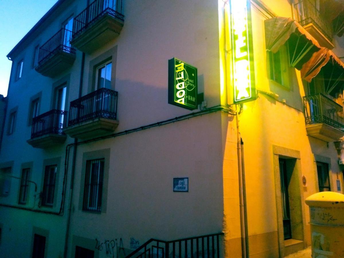 Hotel Dora プラセンシア エクステリア 写真