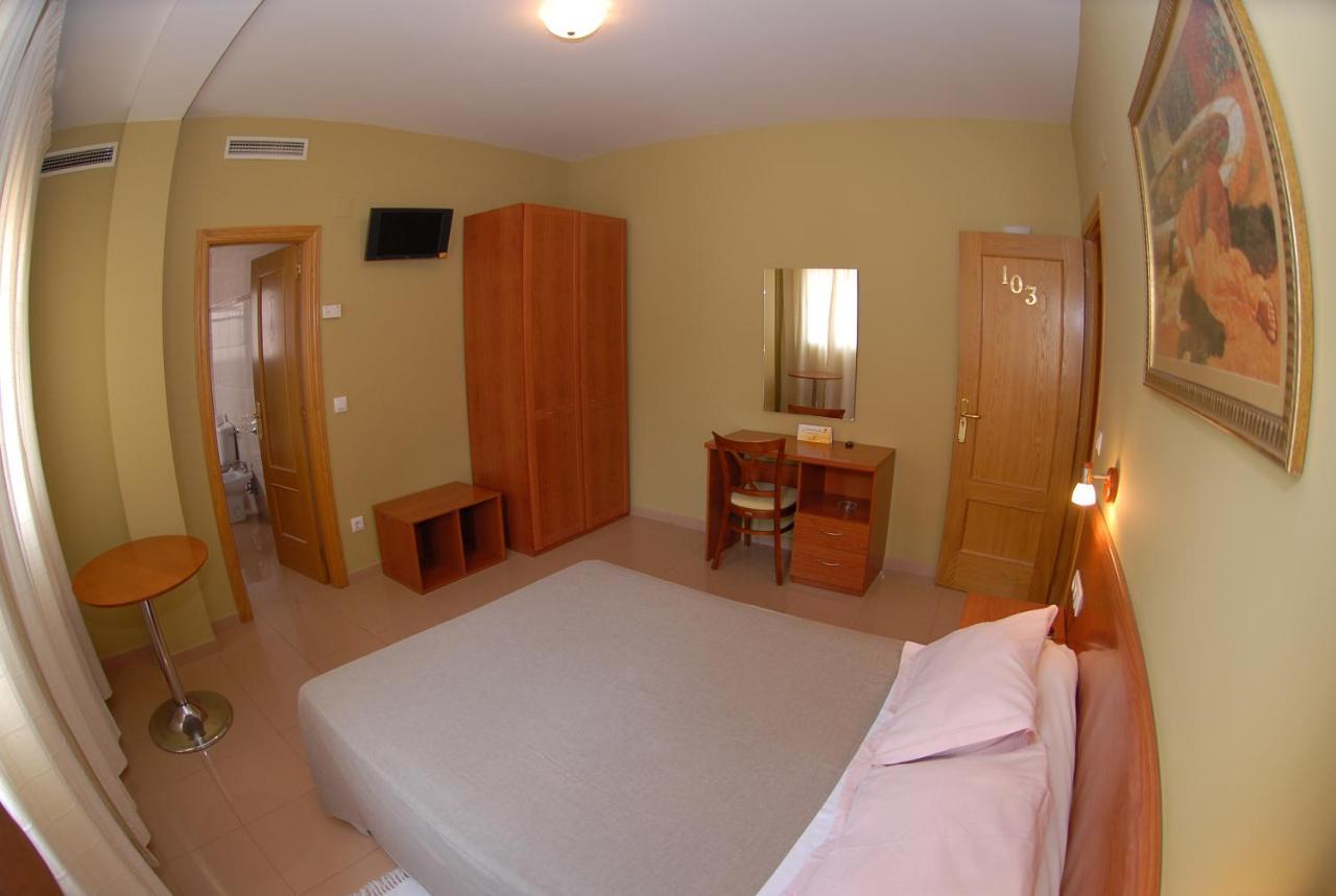 Hotel Dora プラセンシア エクステリア 写真