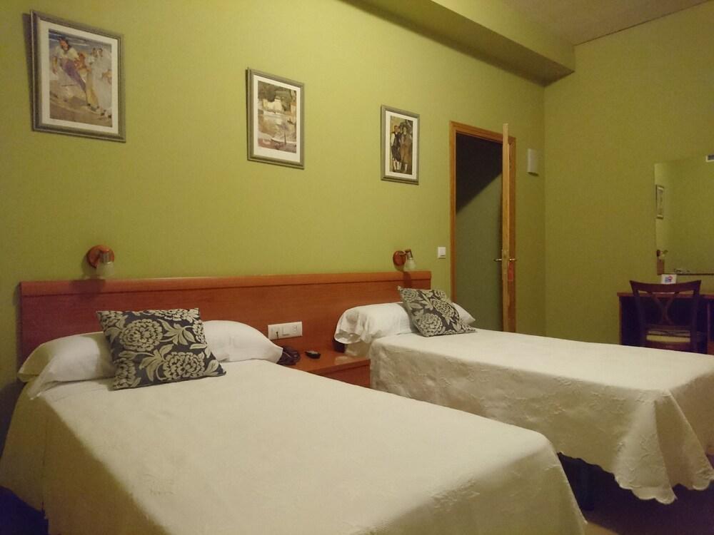 Hotel Dora プラセンシア エクステリア 写真