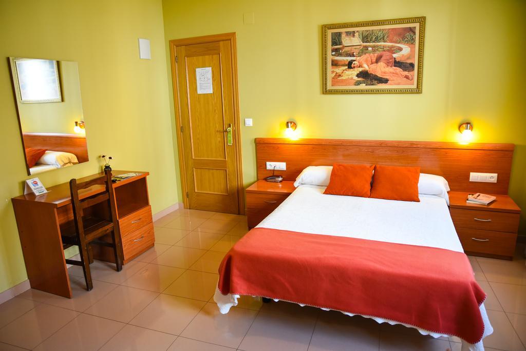 Hotel Dora プラセンシア エクステリア 写真