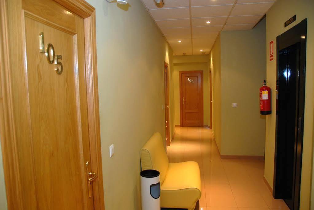 Hotel Dora プラセンシア エクステリア 写真
